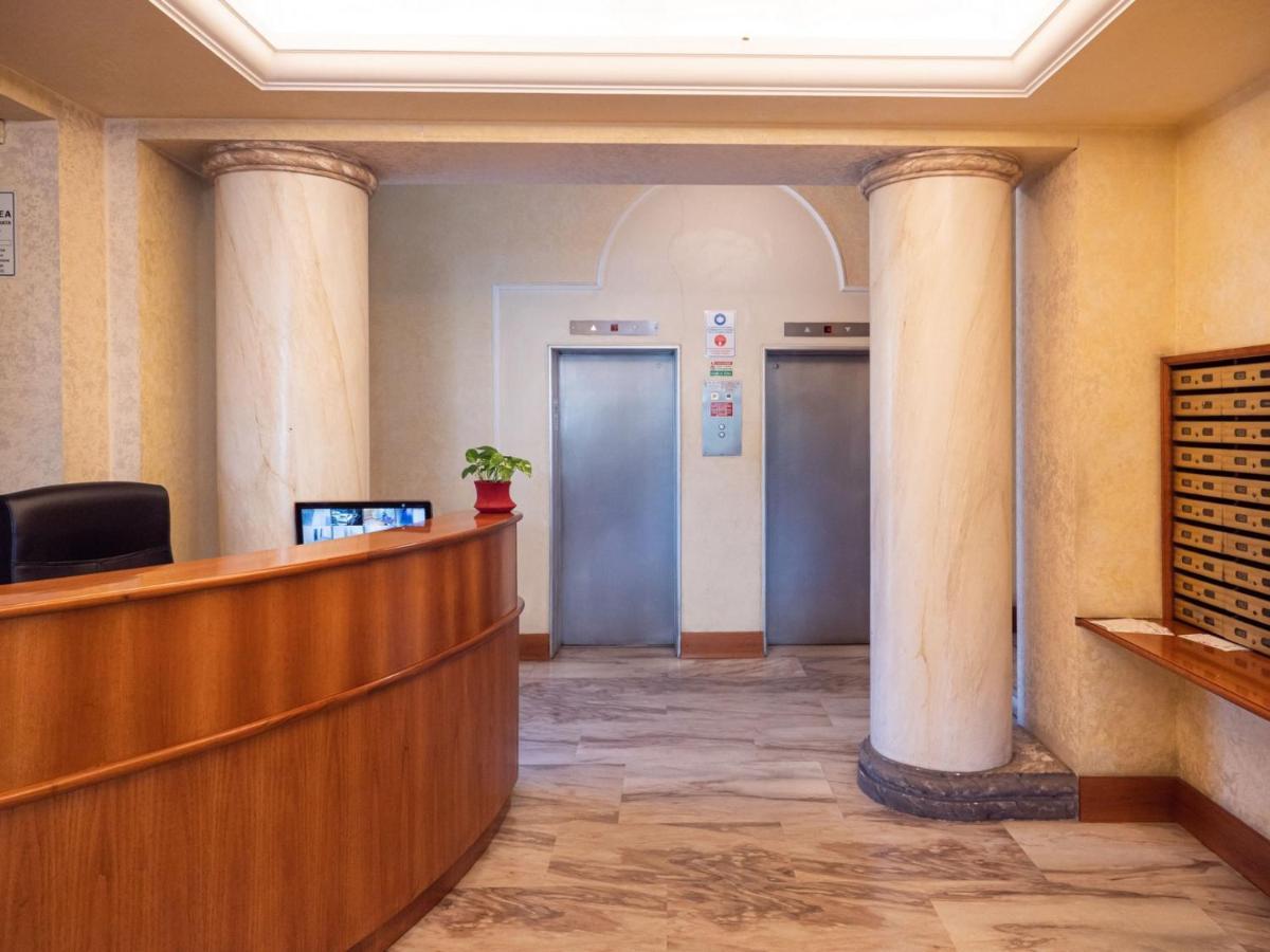 מילאנו The Best Rent - Spacious One-Bedroom Apartment In Moscova District מראה חיצוני תמונה